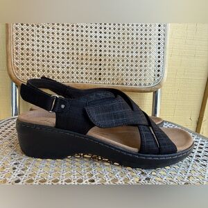Clarks Women’s Black Wedge Sandals size 10
